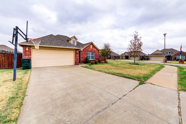 property at 11109 E 121st Pl N