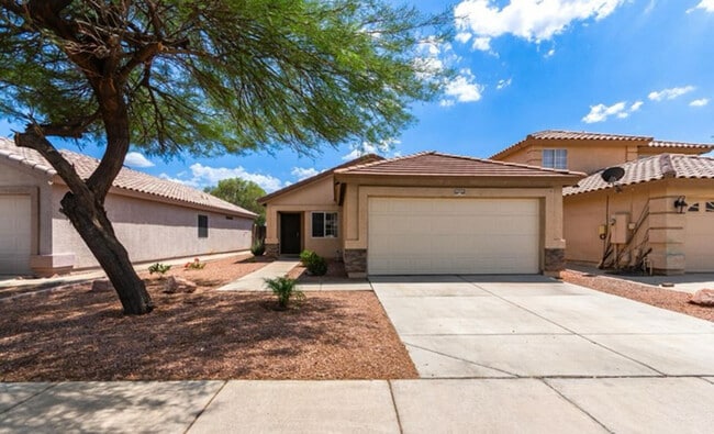 property at 11139 W Devonshire Ave