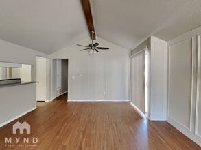 11825 Garden Terrace Dr in Dallas, TX - Foto de edificio - Building Photo