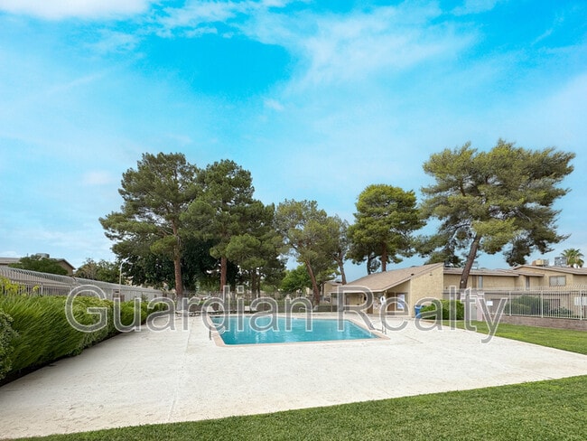 2209 Tall Pine Dr