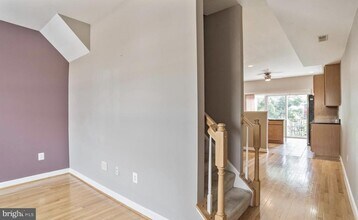 111 N Chester St in Baltimore, MD - Building Photo - Building Photo