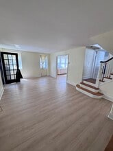 24 Overhill Rd in Upper Darby, PA - Foto de edificio - Building Photo