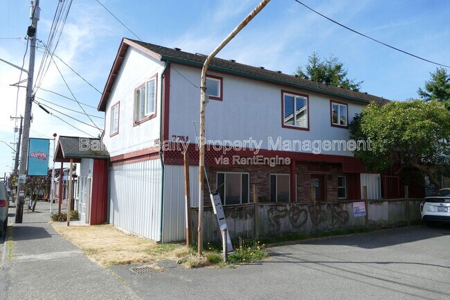 7751 24th Ave NW in Seattle, WA - Building Photo - Building Photo