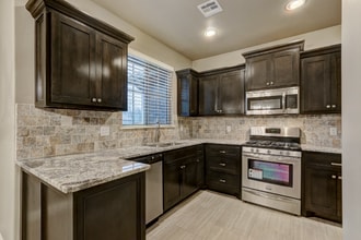 2700 Pacifica Ln in Edmond, OK - Building Photo - Building Photo
