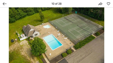 514 Springbrook Cir in Portsmouth, NH - Building Photo - Building Photo