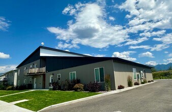 10 Diane Rd in Columbia Falls, MT - Building Photo - Building Photo