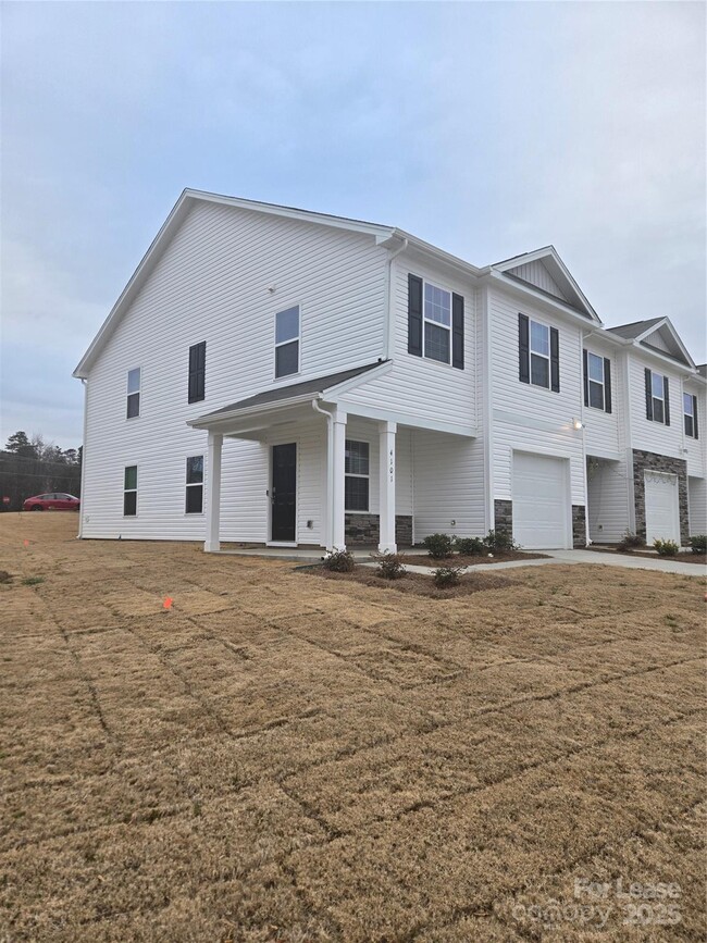 4101 Lurelin Rd in Charlotte, NC - Building Photo - Building Photo