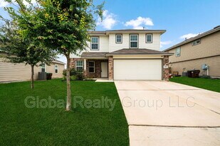 8307 Falcon Meadow Dr in Converse, TX - Building Photo