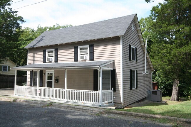 929 Orient St in Durham, NC - Building Photo - Building Photo