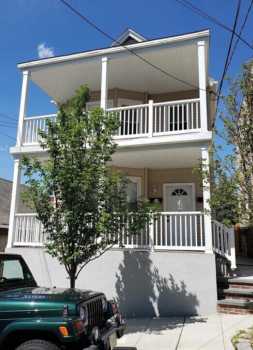 640 36th St, Unit 2 in Union City, NJ - Building Photo