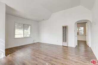 288 S Coronado St in Los Angeles, CA - Building Photo - Building Photo