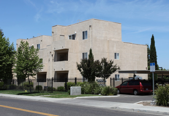 Palm Valley Apartments in Modesto, CA - Foto de edificio - Building Photo