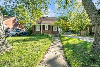 1109 Shadowlawn St in Inkster, MI - Building Photo - Building Photo
