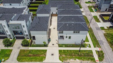 2708 Nagle St in Houston, TX - Building Photo - Building Photo