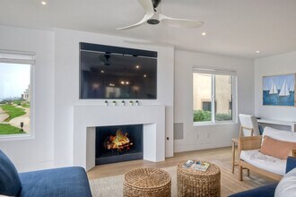 597 S Sierra Ave in Solana Beach, CA - Building Photo - Building Photo