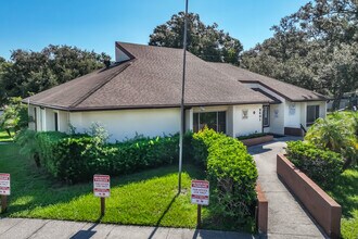 Countryside Village Mobile Home Community in Tampa, FL - Building Photo - Building Photo