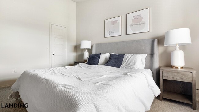 701 W 101st Pl S, Unit 736 in Jenks, OK - Foto de edificio - Building Photo