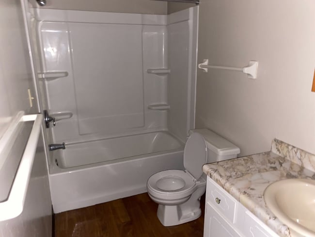 1103 W Maple St in North Canton, OH - Building Photo - Building Photo