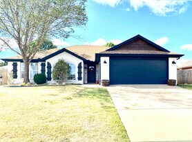 451 Firewood Dr in Centerton, AR - Building Photo