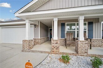 6134 Stream Bank Dr in Theodore, AL - Foto de edificio - Building Photo