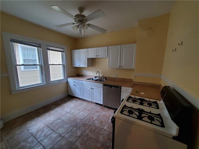 325 Field St in Rochester, NY - Building Photo - Building Photo