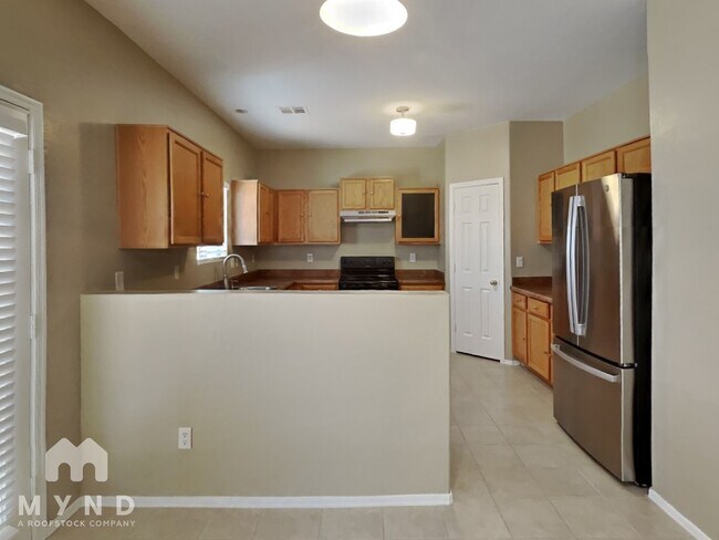 823 W St Kateri Ave in Phoenix, AZ - Building Photo - Building Photo