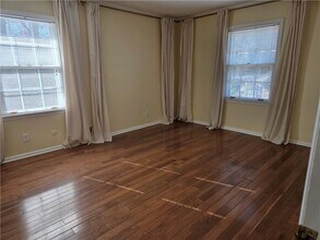 1193 Angelia Dr SW in Mableton, GA - Foto de edificio - Building Photo