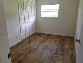 8682 SE Kingsley St, Unit 8682 in Hobe Sound, FL - Building Photo - Building Photo