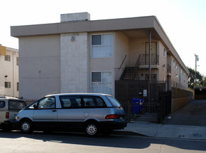 Olive Street Apartments in Inglewood, CA - Building Photo - Building Photo