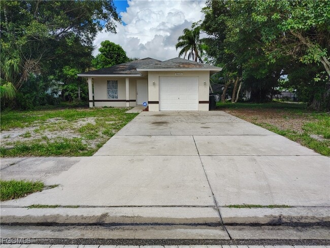 3021 Indian St in Ft. Myers, FL - Building Photo - Building Photo