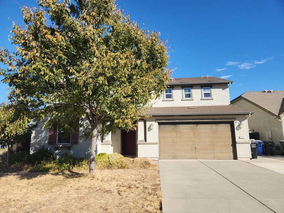 9549 Cherry Grove Cir in Sacramento, CA - Building Photo