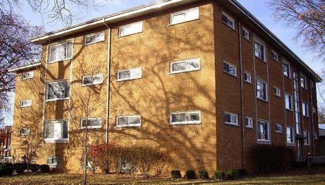 Sunshine Apartments in St. Louis, MO - Building Photo - Building Photo