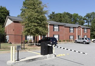 Carolyne Ridge Apartments in Columbus, GA - Foto de edificio - Building Photo