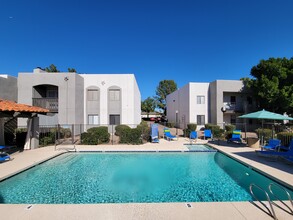 Stonebridge in Phoenix, AZ - Building Photo - Building Photo