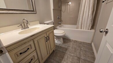 422 Cannon St E in Hamilton, ON - Building Photo - Building Photo