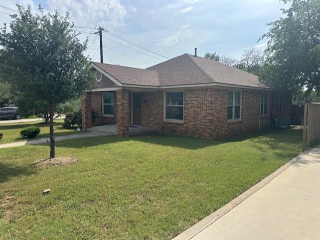 1801 Bolivar St in Denton, TX - Building Photo - Building Photo