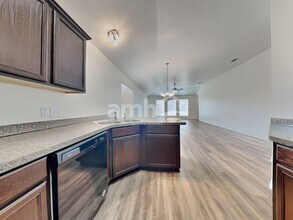 1256 Rosedale Springs Ln in Fort Worth, TX - Building Photo - Building Photo