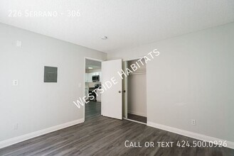 226 Serrano Ave in Los Angeles, CA - Building Photo - Building Photo