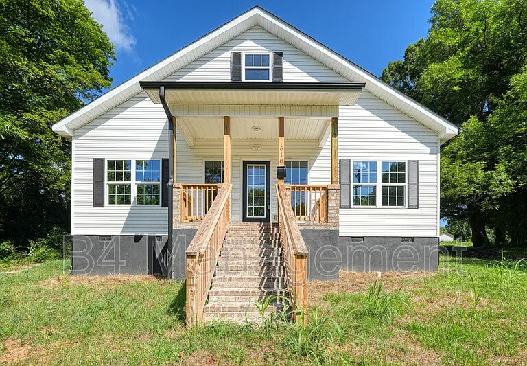 618 S Logan St in Gaffney, SC - Building Photo