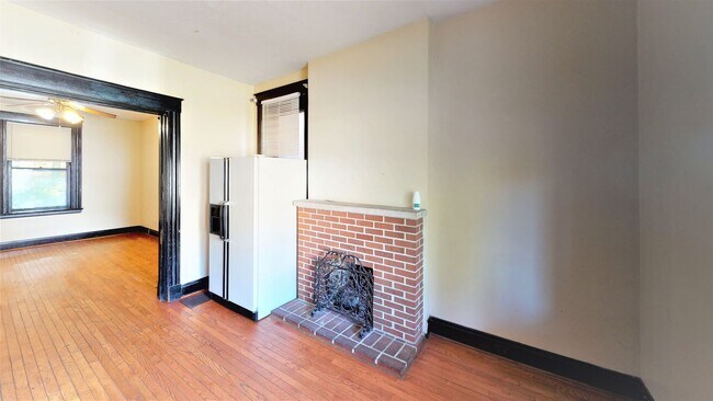 2358 Stratford Ave-Unit -2358S in Cincinnati, OH - Building Photo - Building Photo