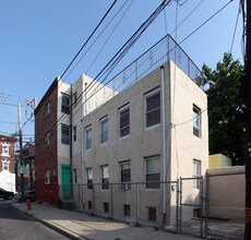 1815 S 5th St in Philadelphia, PA - Building Photo - Building Photo