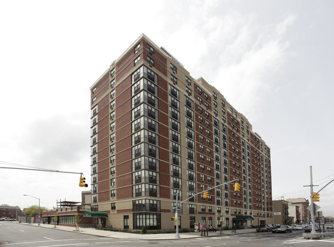 George T Douris Tower in Astoria, NY - Building Photo - Building Photo