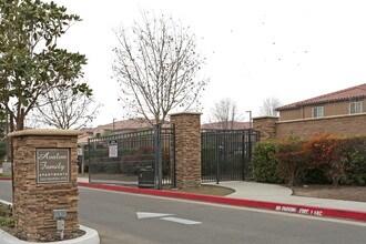 Avalon Family Apartments in Corcoran, CA - Foto de edificio - Building Photo