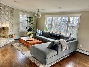 29 Horseshoe Dr in Danbury, CT - Building Photo - Building Photo
