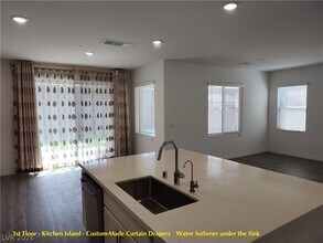 311 Robson Rdg Ln in Henderson, NV - Building Photo - Building Photo