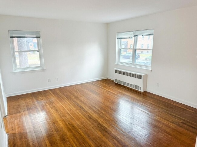 83-144 Fairmont Ave in Kingston, NY - Building Photo - Building Photo