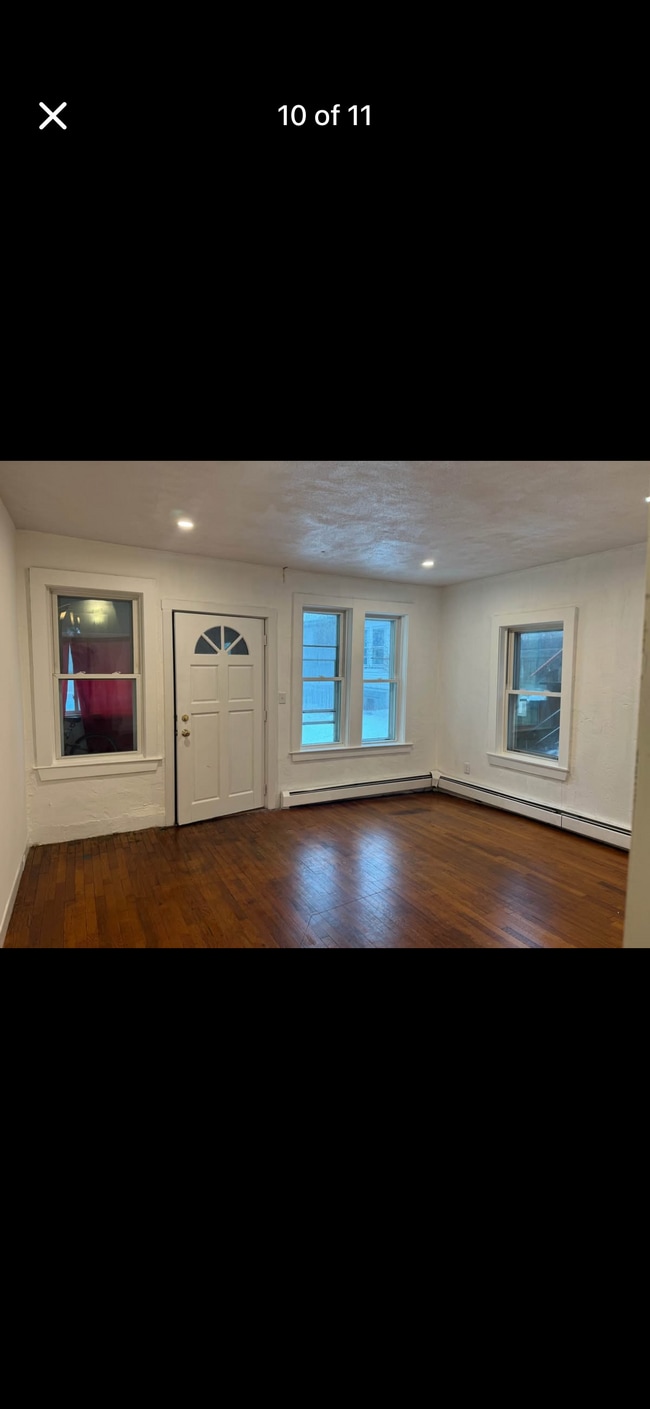 49R Siren St, Unit 1