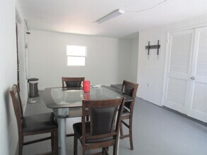 431 Pensacola Dr in Atlantis, FL - Building Photo - Building Photo