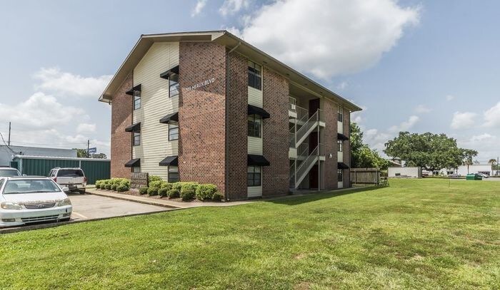 105 Meaux Blvd in Lafayette, LA - Building Photo