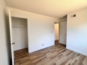 75 Essendon Way in San Jose, CA - Building Photo - Building Photo